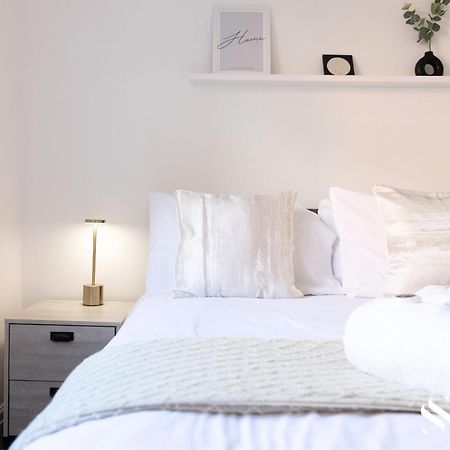One Bedroom Apartment At Smooth Stays Short Lets & Serviced Accommodation Preston With Parking Near Train Station 외부 사진